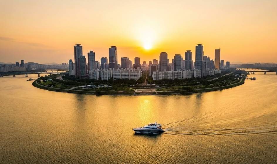 Han River Wealth Secret: Seoul’s Golden River: The Feng Shui of Wealth & Power