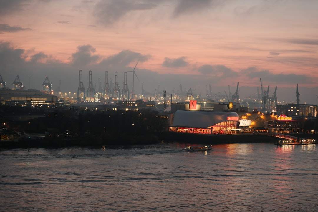 Cover illustration representing Navigating Fragmentation: Oil Shocks, Memory Crises, and Hedging Strategies for South Korean Conglomerates in 2026