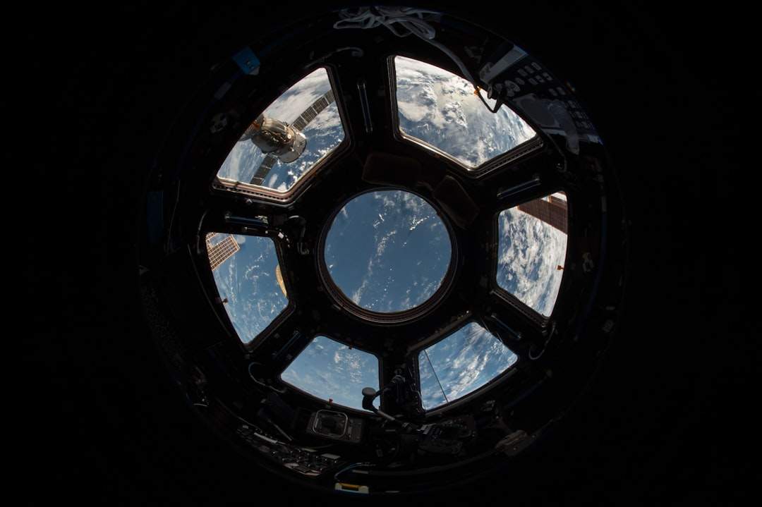 5 Reasons Global Satellite Resilience Quietly Relies on Korean Tech 1 Visual representation of satellite and Korea's role in the global k-defense industry